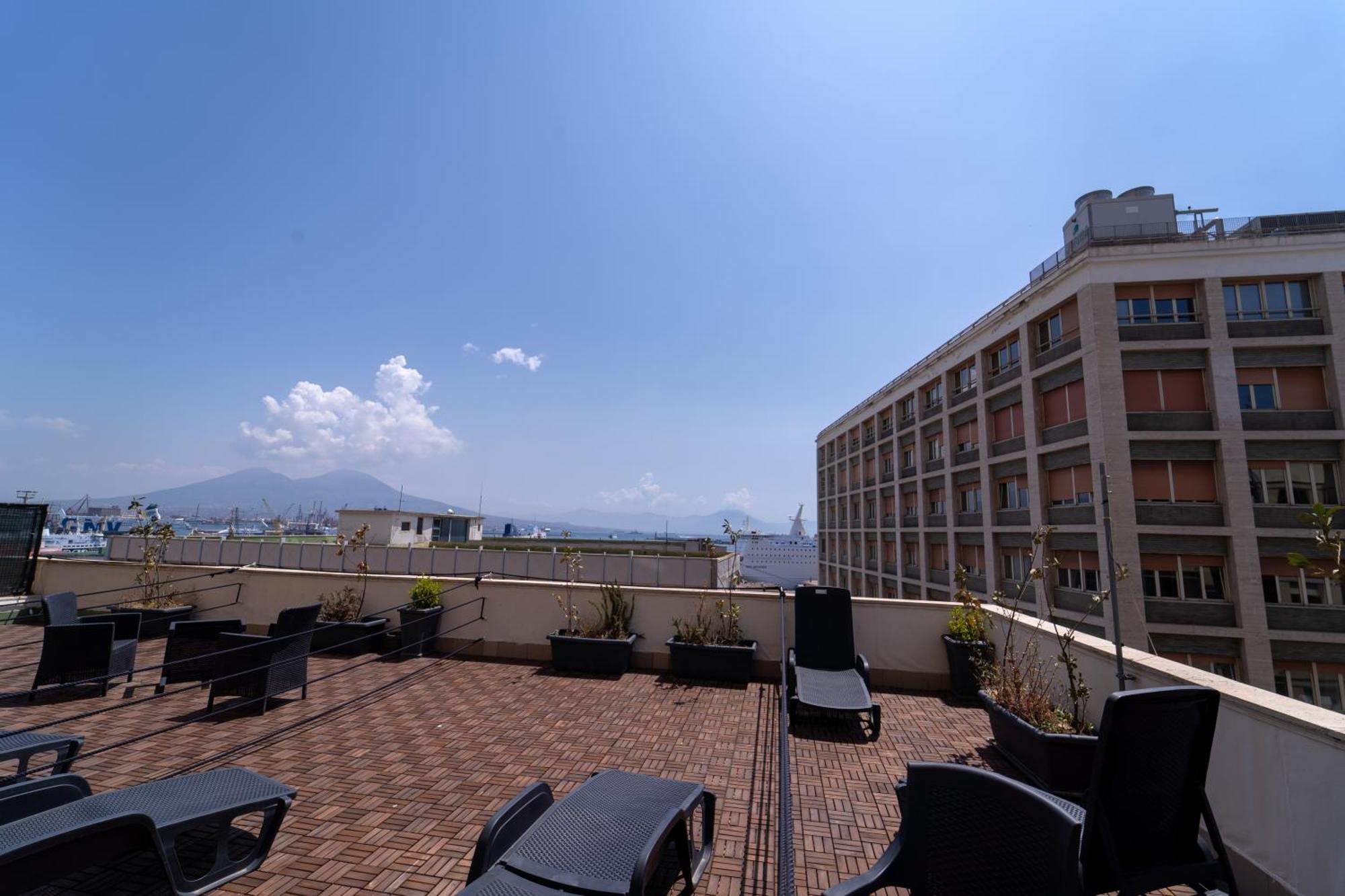 P.C. Boutique H. De Gasperi, Napoli Centro, By Clapa Group Hotel Kültér fotó